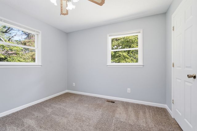 609 Hawkersmith Rd, Tullahoma, TN 37388