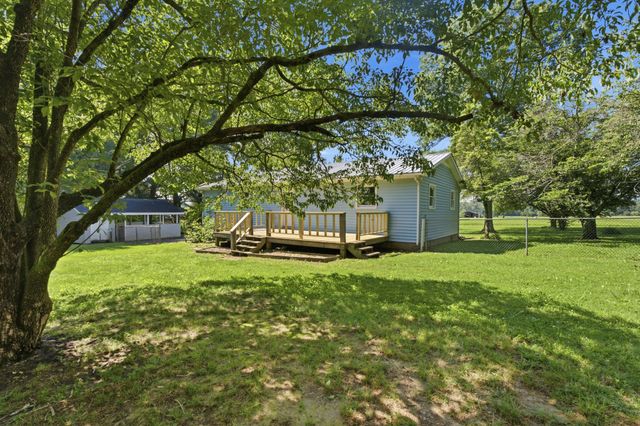 609 Hawkersmith Rd, Tullahoma, TN 37388