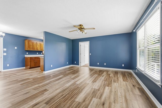 609 Hawkersmith Rd, Tullahoma, TN 37388