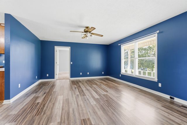 609 Hawkersmith Rd, Tullahoma, TN 37388