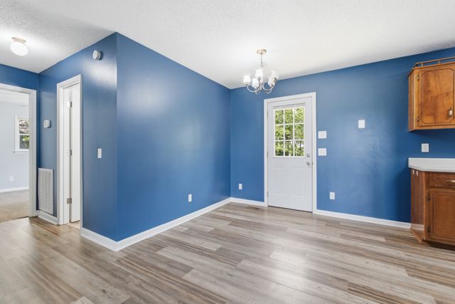 609 Hawkersmith Rd, Tullahoma, TN 37388
