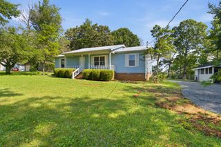 609 Hawkersmith Rd, Tullahoma, TN 37388