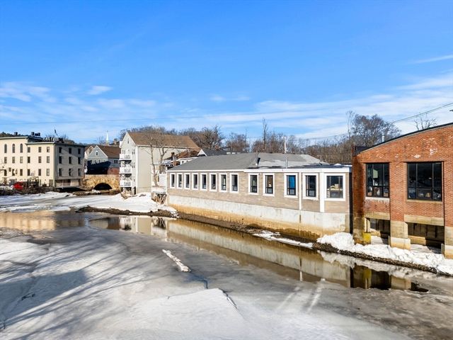 41 S Main St, Ipswich, MA 01938