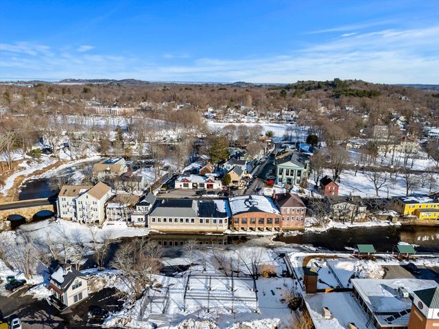 41 S Main St, Ipswich, MA 01938