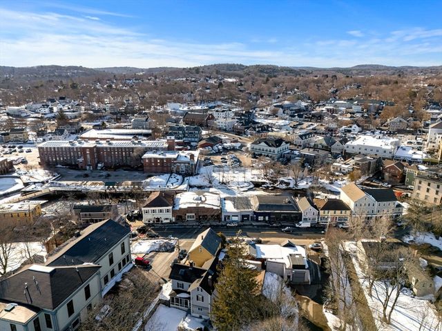 41 S Main St, Ipswich, MA 01938