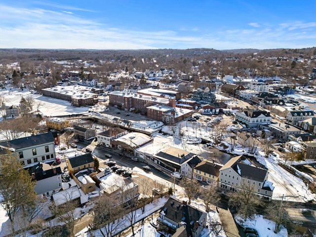 41 S Main St, Ipswich, MA 01938
