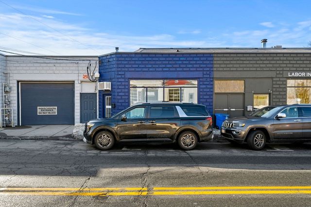 41 S Main St, Ipswich, MA 01938