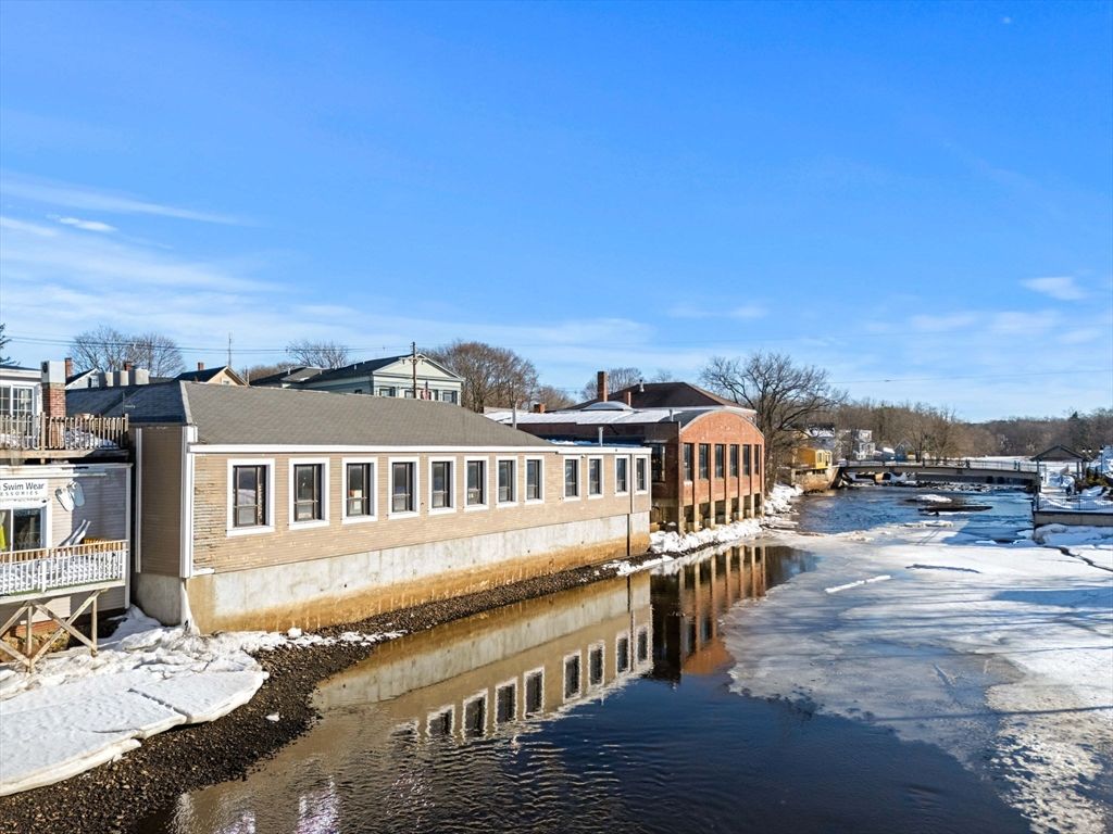41 S Main St, Ipswich, MA 01938