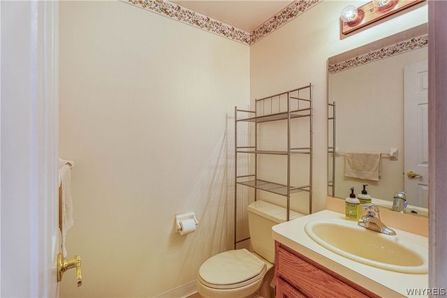 30 Hillcrest, West Seneca, NY 14224