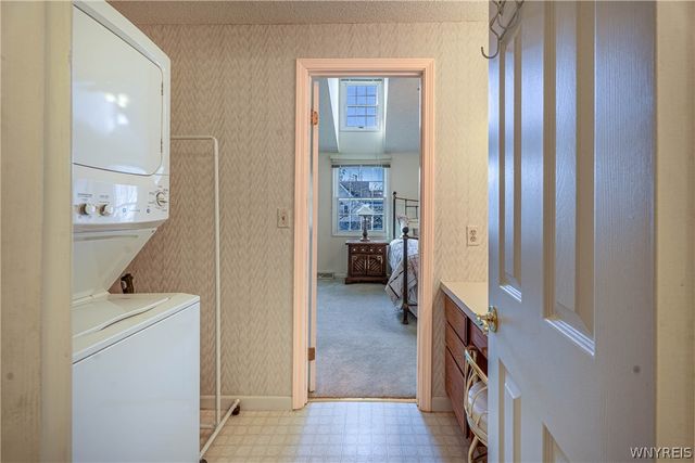 30 Hillcrest, West Seneca, NY 14224