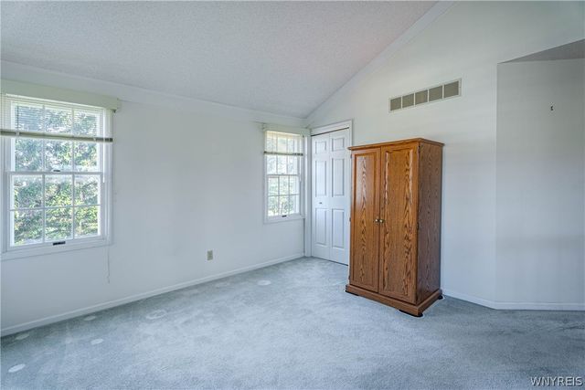 30 Hillcrest, West Seneca, NY 14224