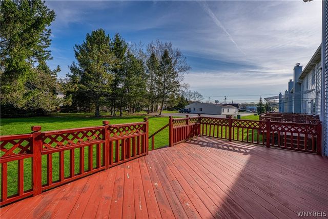 30 Hillcrest, West Seneca, NY 14224