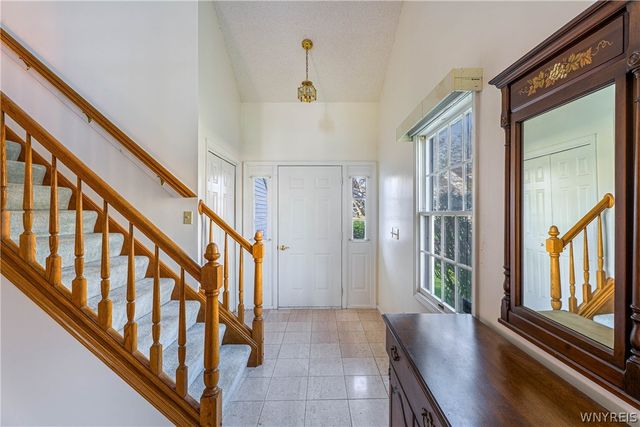 30 Hillcrest, West Seneca, NY 14224