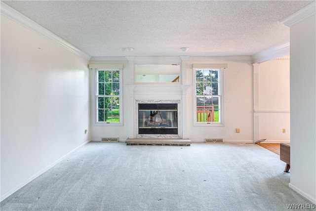30 Hillcrest, West Seneca, NY 14224
