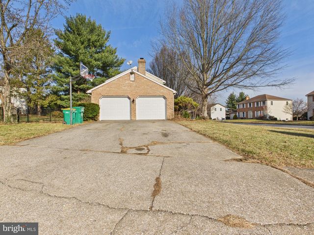 415 SIOUX DR, Mechanicsburg, PA 17050