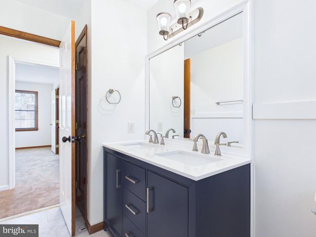 415 SIOUX DR, Mechanicsburg, PA 17050