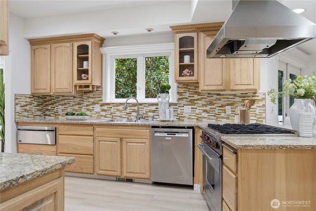 3697 134th Ave SE, Bellevue, WA 98006