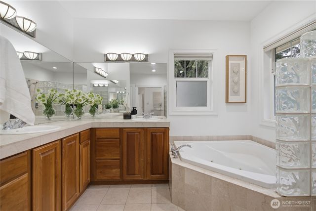 3697 134th Ave SE, Bellevue, WA 98006