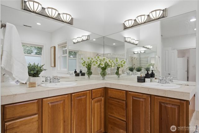 3697 134th Ave SE, Bellevue, WA 98006