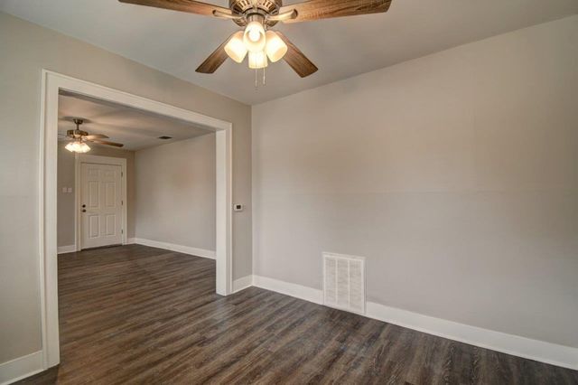 1707-B E Main St, Kerrville, TX 78028