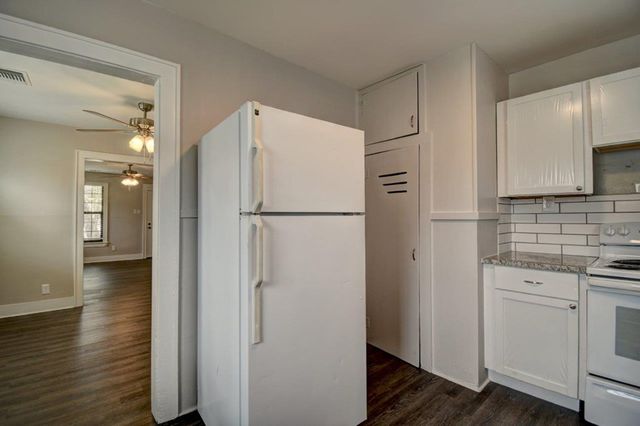 1707-B E Main St, Kerrville, TX 78028