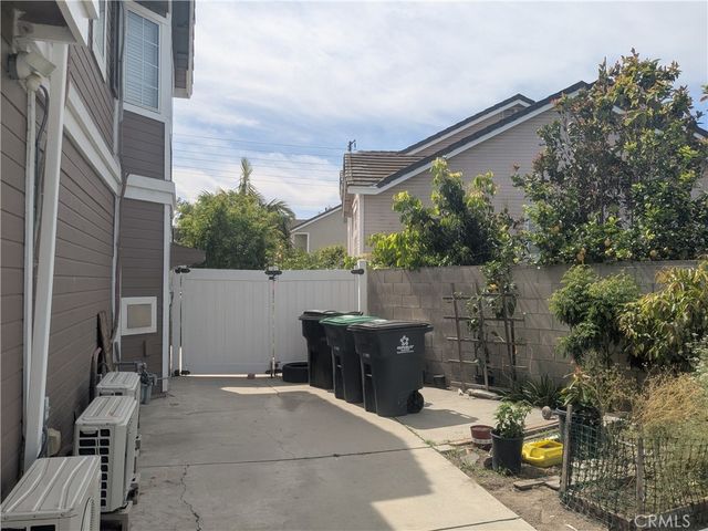 820 N Justin Place, Anaheim, CA 92801