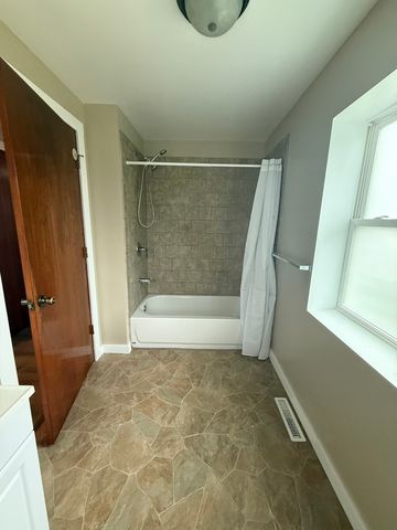 729 Vine Street, Lockport, IL 60441