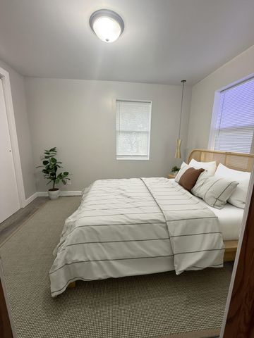 729 Vine Street, Lockport, IL 60441