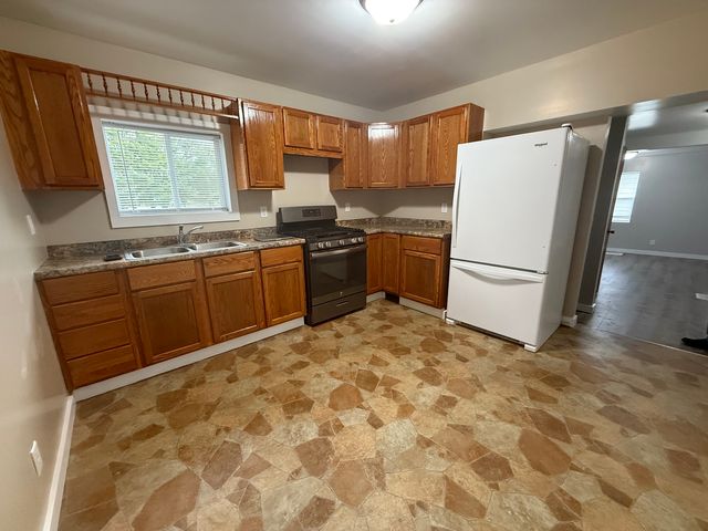 729 Vine Street, Lockport, IL 60441