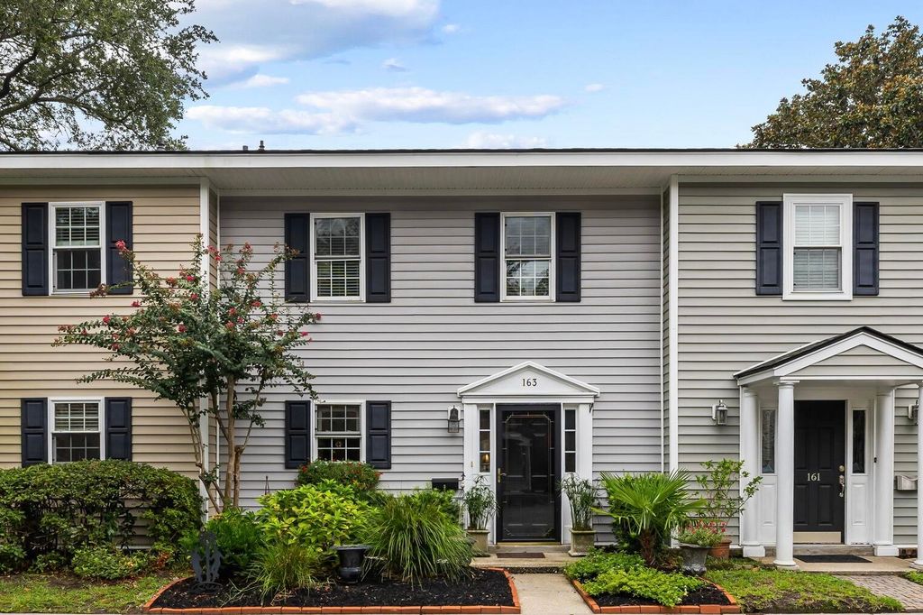 163 Heritage Circle K-8, Mount Pleasant, SC 29464