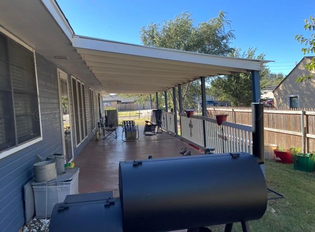 1010 W 8th Street, Clarendon, TX 79226