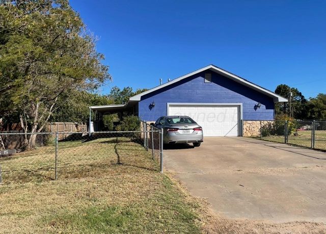 1010 W 8th Street, Clarendon, TX 79226