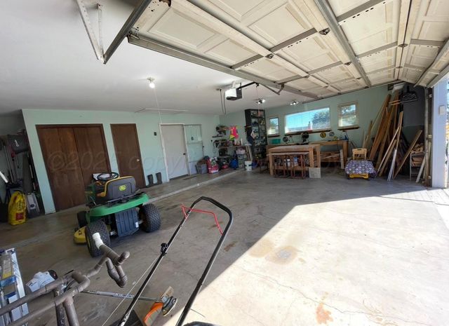 1010 W 8th Street, Clarendon, TX 79226