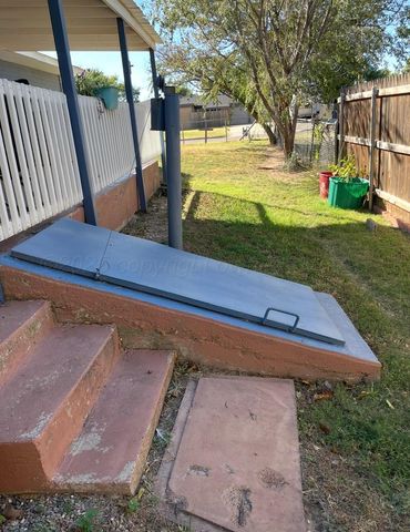 1010 W 8th Street, Clarendon, TX 79226