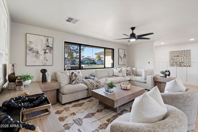 1019 E WATSON Drive, Tempe, AZ 85283