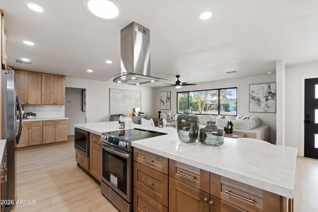 1019 E WATSON Drive, Tempe, AZ 85283