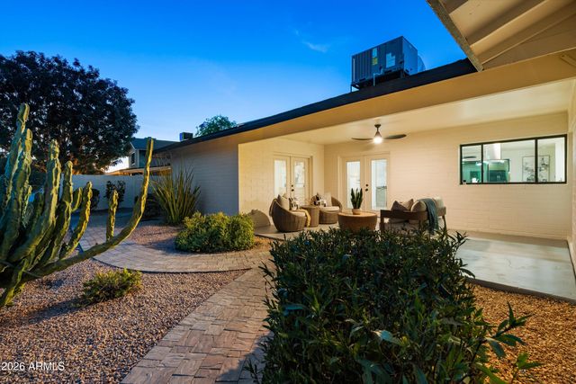 1019 E WATSON Drive, Tempe, AZ 85283