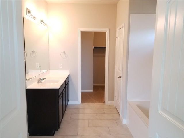 1024 Peregrine WAY, Leander, TX 78641