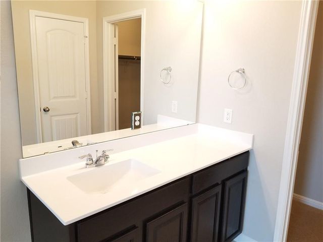 1024 Peregrine WAY, Leander, TX 78641