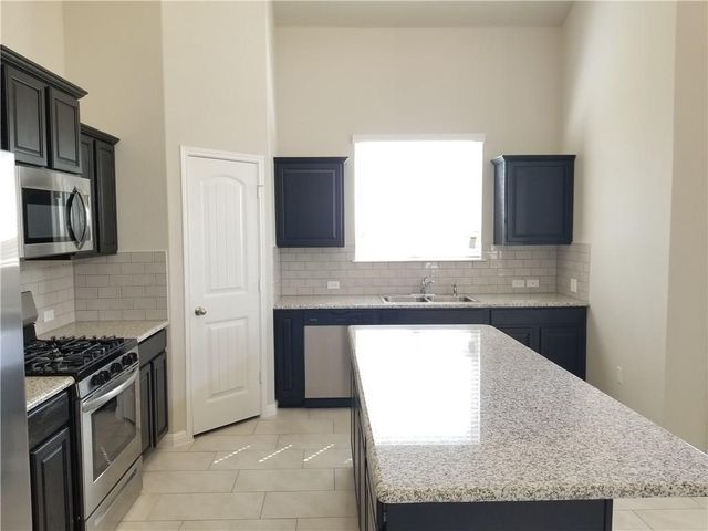 1024 Peregrine WAY, Leander, TX 78641