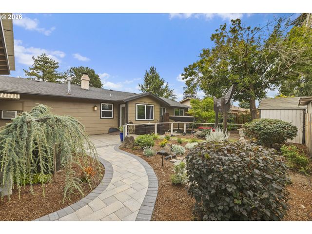 764 FAYMAR Dr, Keizer, OR 97303