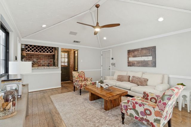 9006 Church Road, Dallas, TX 75231