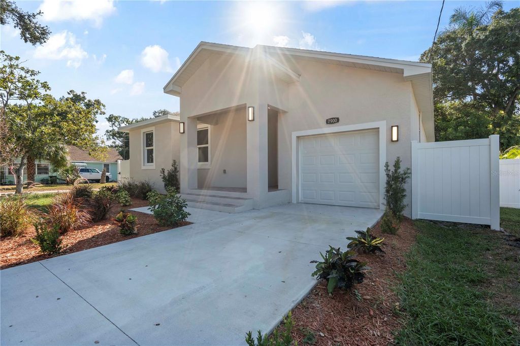 7900 53RD WAY N, Pinellas Park, FL 33781