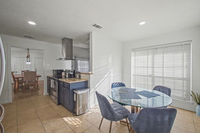 913 Sandhurst Drive, Plano, TX 75025