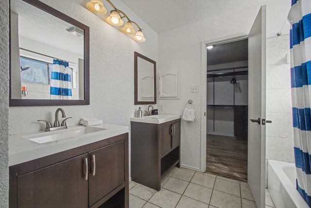 913 Sandhurst Drive, Plano, TX 75025