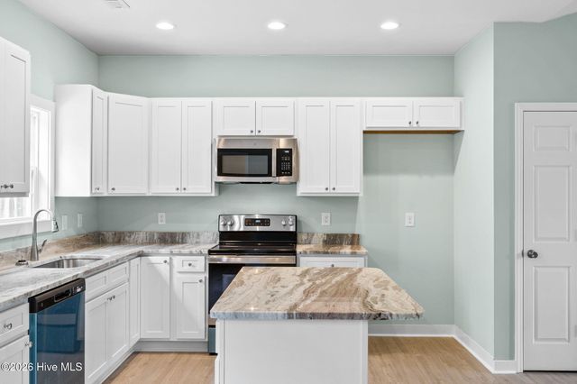 1211 E Boiling Spring Road, Southport, NC 28461