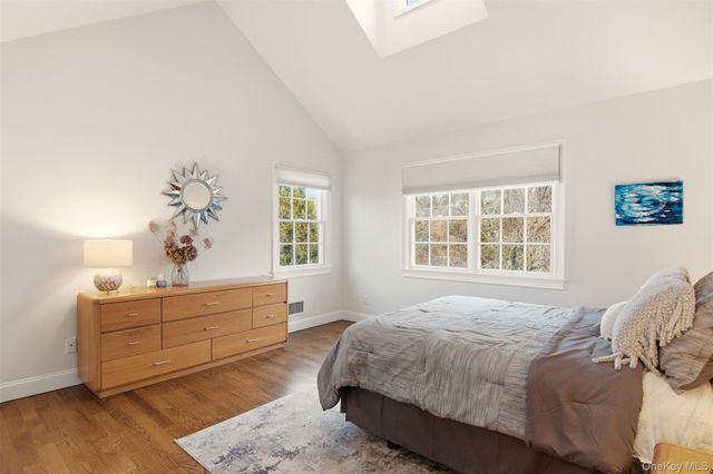 4 Daniel Way, Setauket, NY 11733