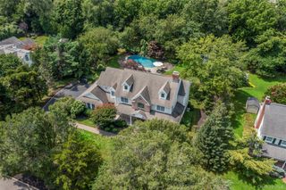 4 Daniel Way, Setauket, NY 11733