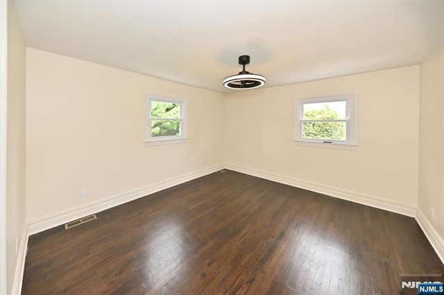 190 Madison Avenue 1, Midland Park, NJ 07432