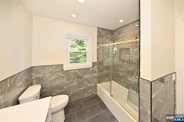 190 Madison Avenue 1, Midland Park, NJ 07432